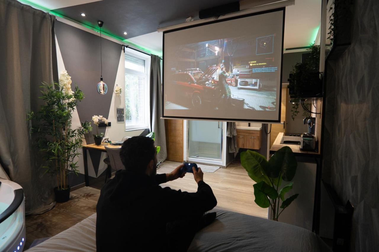 Capsule Color Deluxe Balneo I Ecran Home Cinema I Console De Jeux Trith-Saint-Leger Luaran gambar