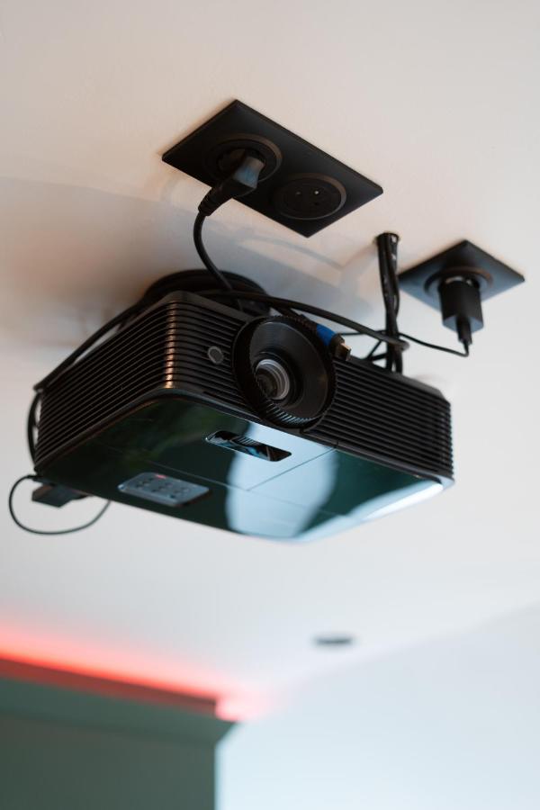 Capsule Color Deluxe Balneo I Ecran Home Cinema I Console De Jeux Trith-Saint-Leger Luaran gambar