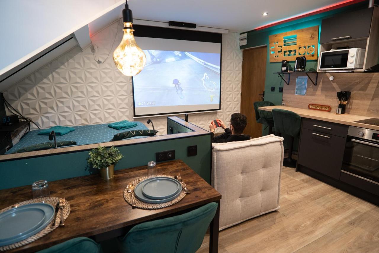 Capsule Color Deluxe Balneo I Ecran Home Cinema I Console De Jeux Trith-Saint-Leger Luaran gambar