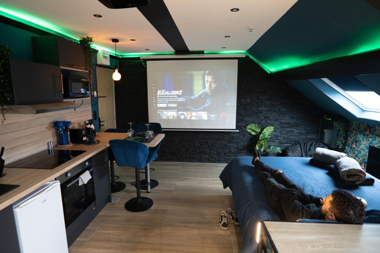 Capsule Color Deluxe Balneo I Ecran Home Cinema I Console De Jeux Trith-Saint-Leger Luaran gambar