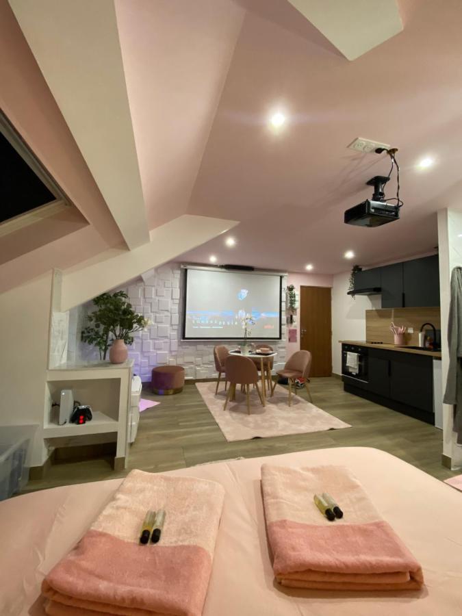 Capsule Color Deluxe Balneo I Ecran Home Cinema I Console De Jeux Trith-Saint-Leger Luaran gambar